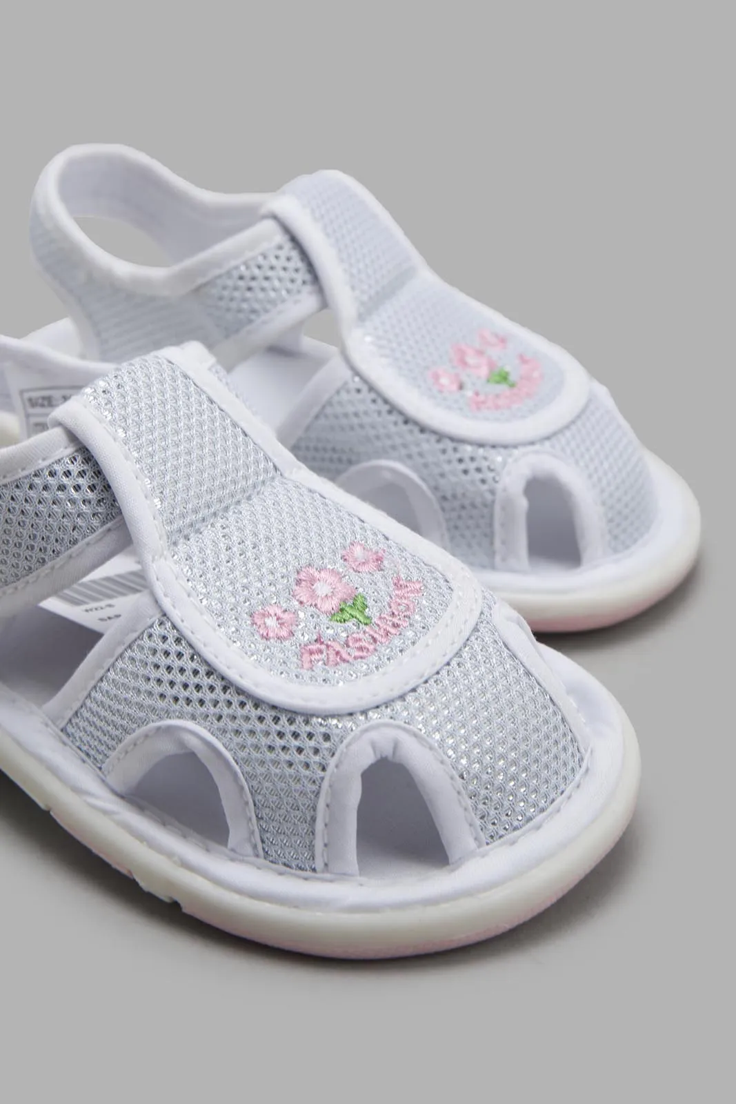 Baby Girls White Floral Embroidered Pump