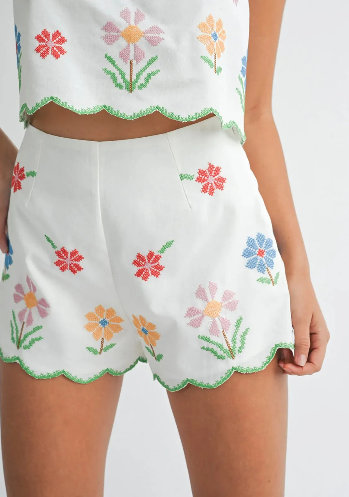 Embroidered Scallop Shorts