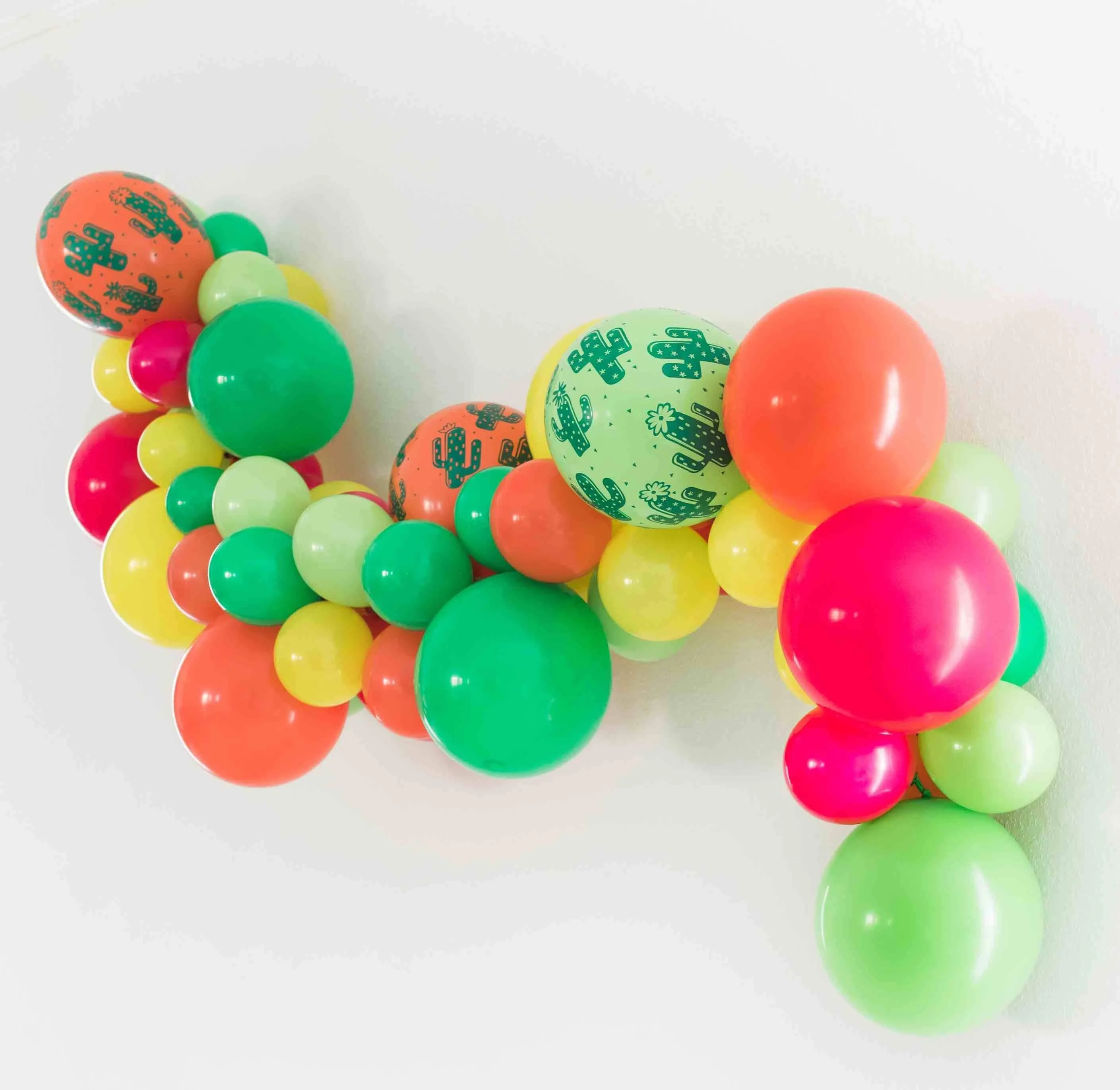 Final Fiesta DIY Balloon Garland Kit