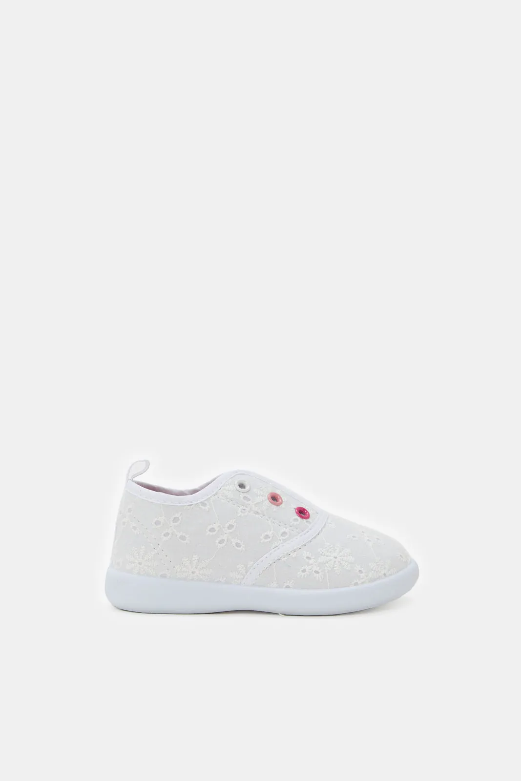 Infant Girls White Embroidered Pumps