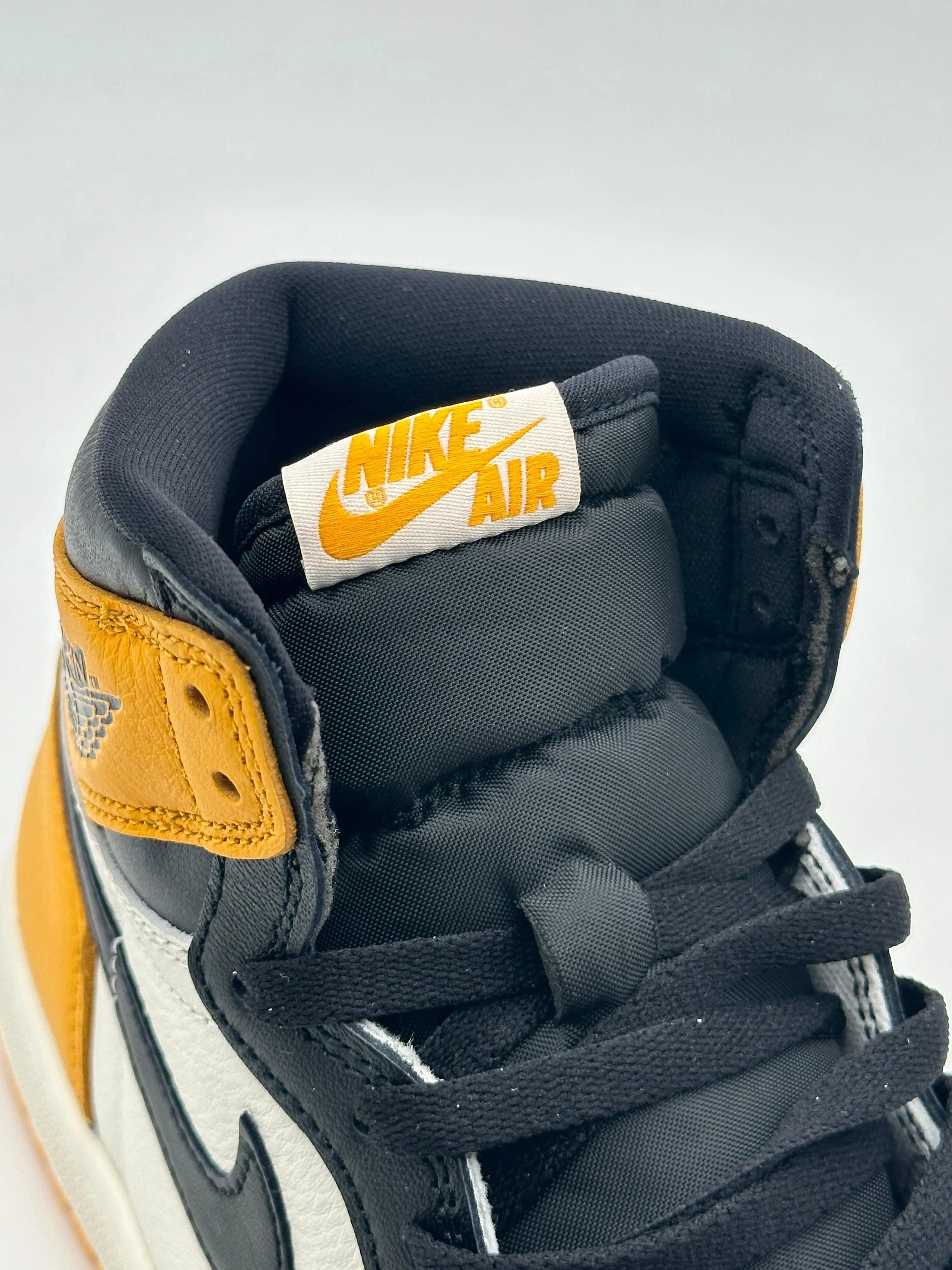 Jordan 1 Retro High Taxi