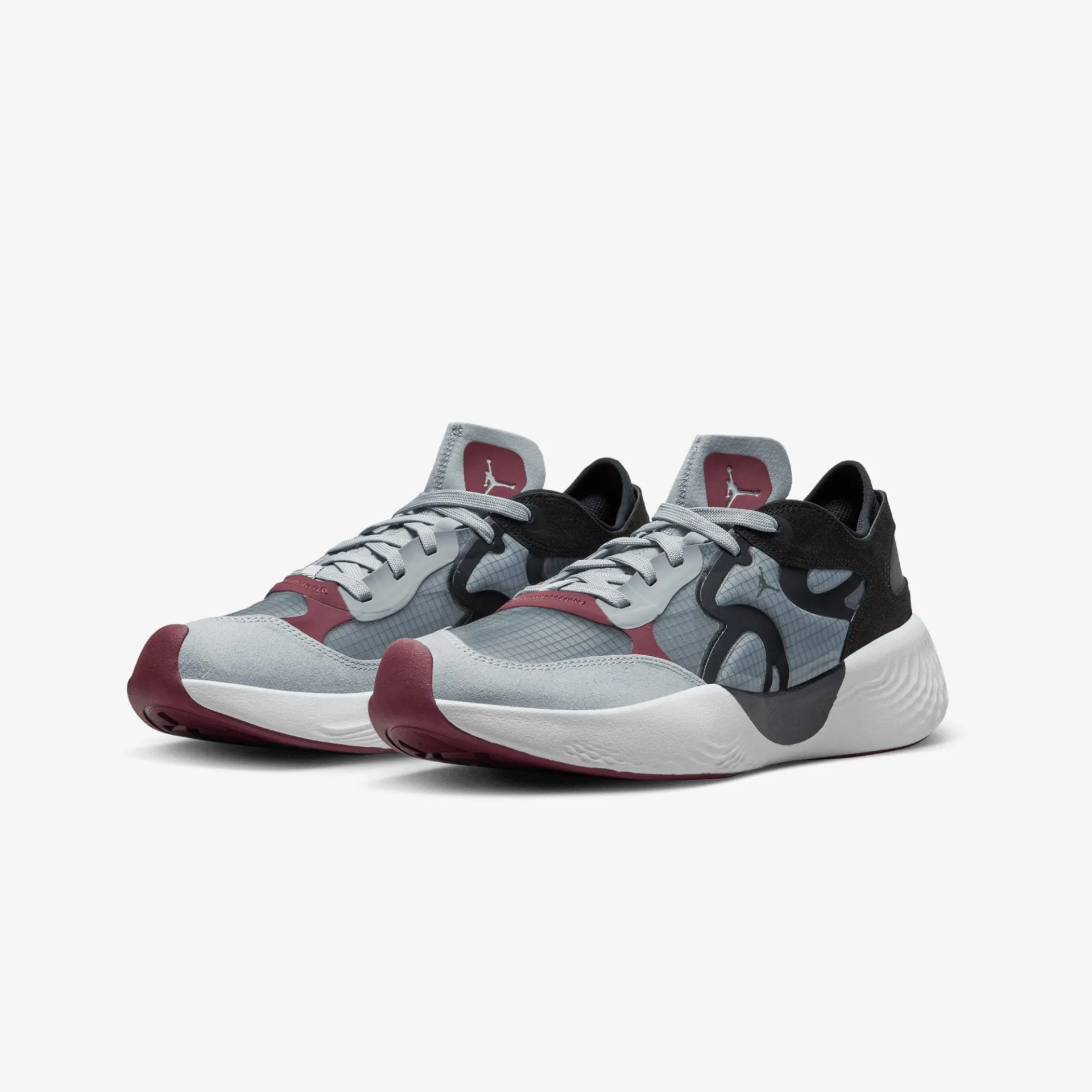 Jordan | DELTA 3 LOW  { BLACK/WOLF GREY-WHITE-CHERRYWOOD RED