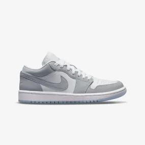 Jordan | WMN'S AIR JORDAN 1 LOW  { WHITE/WOLF GREY-ALUMINUM