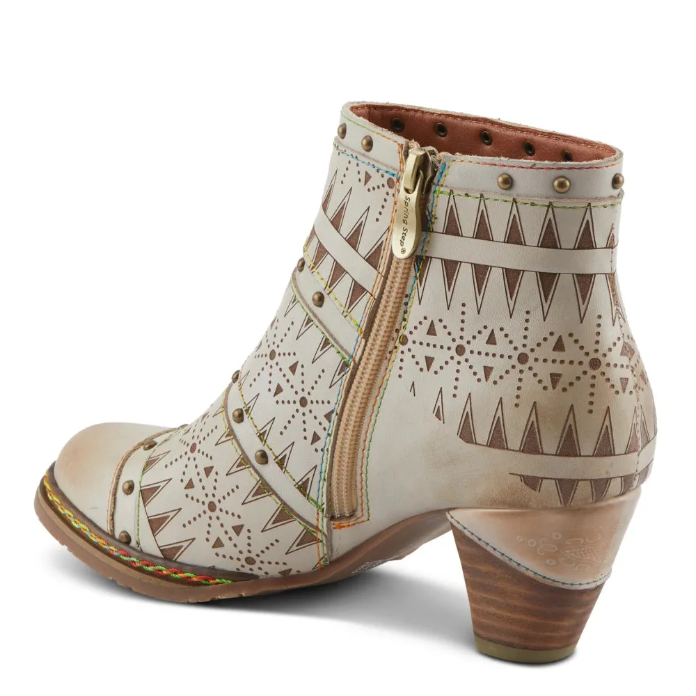 L'Artiste By Spring Step Women's Niobe - Beige Multi