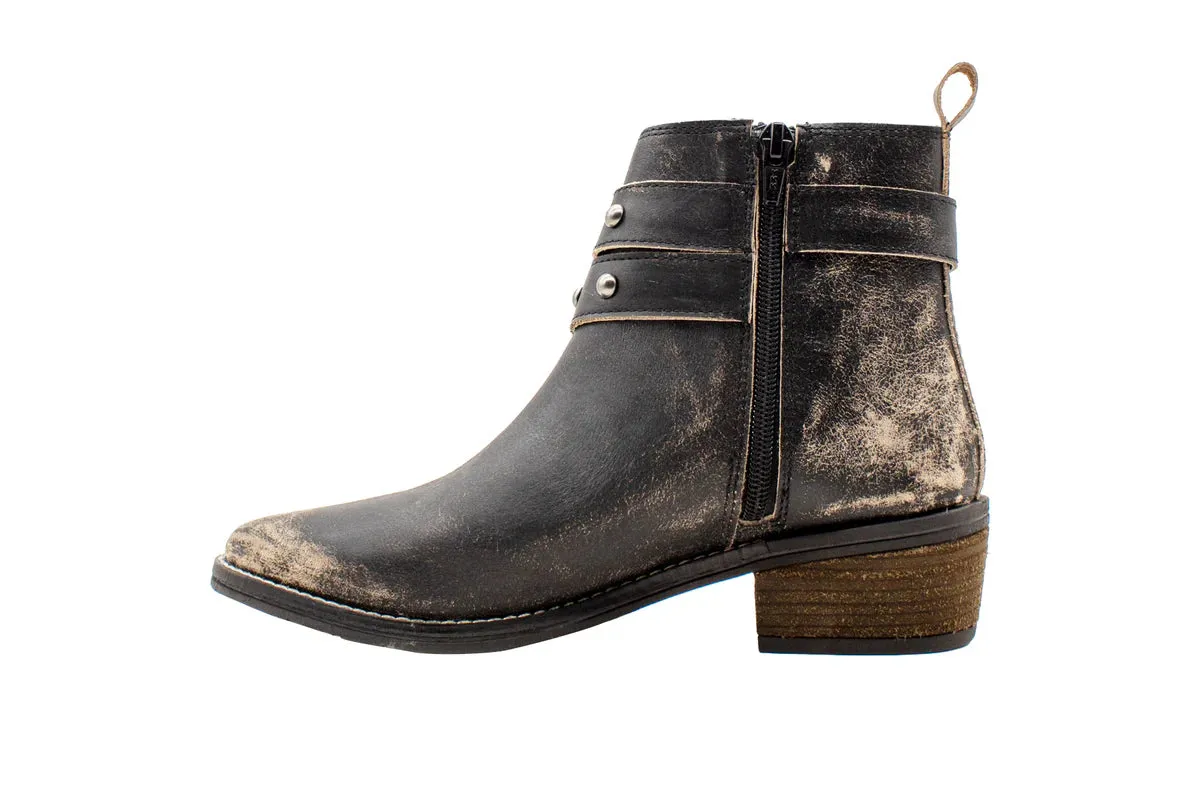 Very Volatile Yarrow Black Distressed Bootie